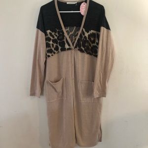 Saints and Hearts‎ Cardigan size Small